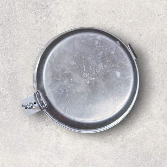 Vintage Girls Scouts Camping Mess Kit in Blue Bag Pot Pan Lid Plate Cup Net - Picture 4 of 14